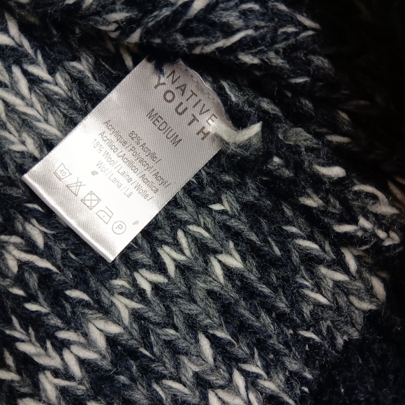 NATIVE YOUTH Polar Knit Sweater Men's Size M Gray Rib Chunky Crew Neck - Picture 6 of 6